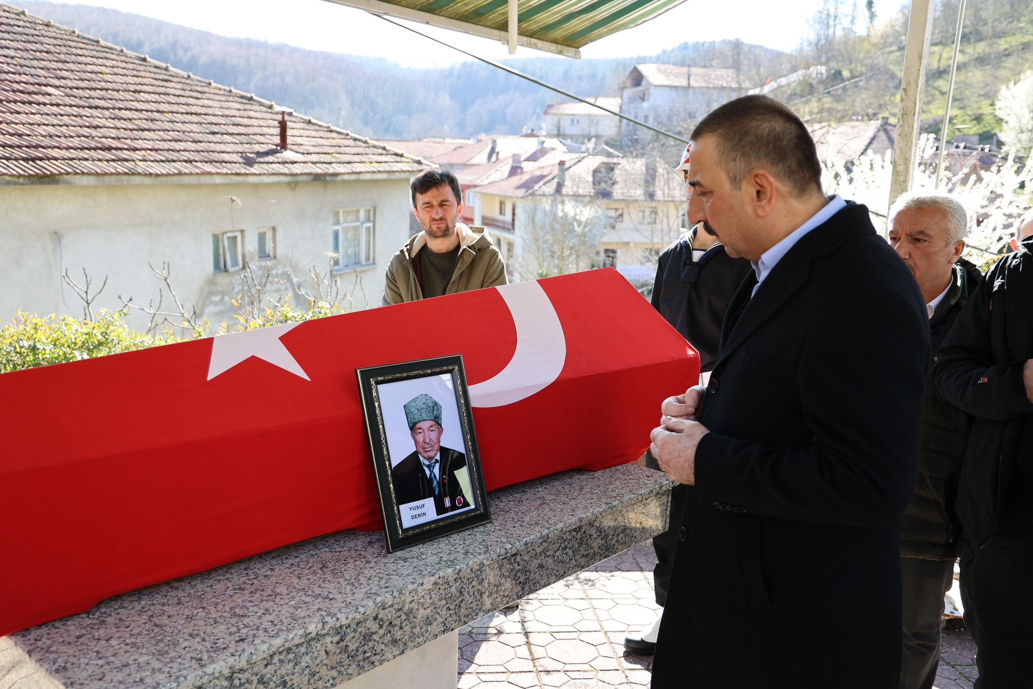 Kıbrıs gazisi toprağa verildi