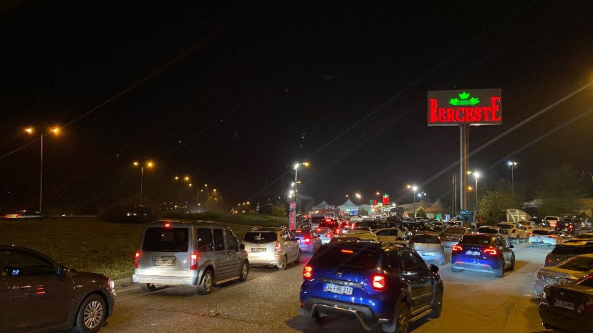 Zonguldak’tan İstanbul’a Uzun Kuyruklar Trafiği Felç Etti!”