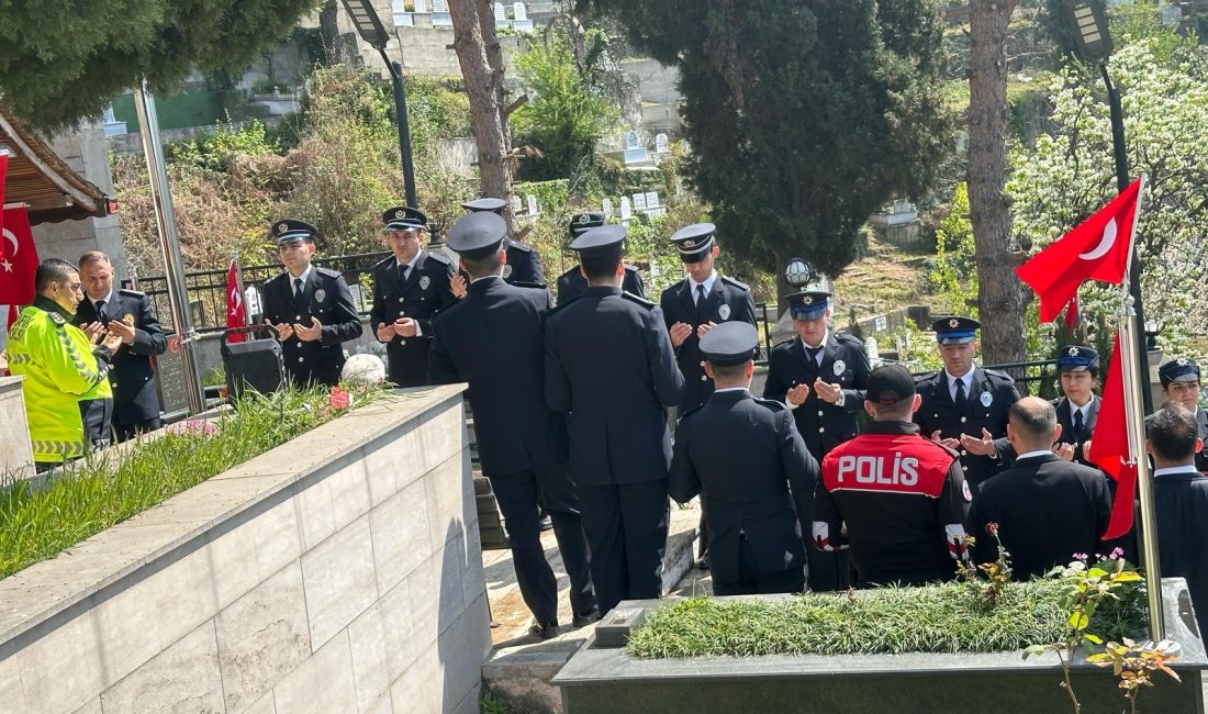 Polis haftasında şehitlik kabristanı