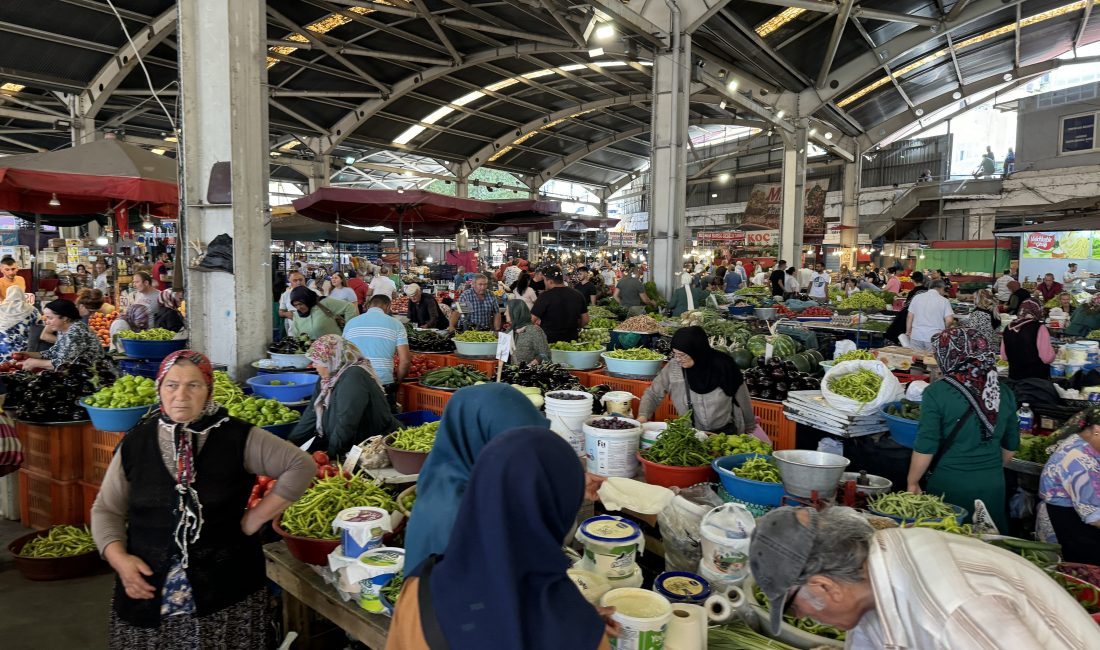 Zonguldak’ta halk pazarında fiyatların