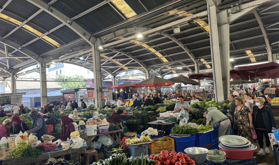 Zonguldak’ta halk pazarında fiyatların