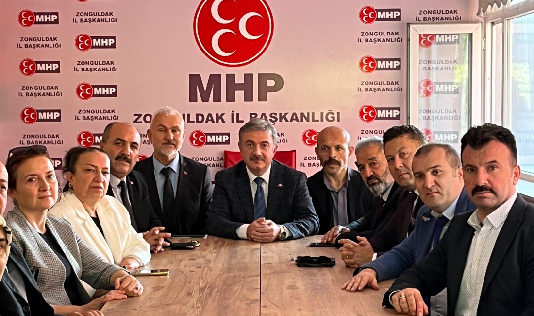 Mhp İl başkanlığı binasında