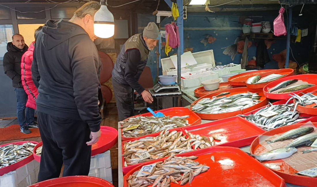 Zonguldak'ta balık satışları, yeni